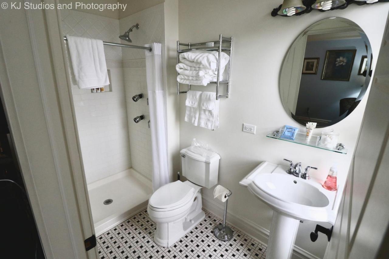 Cherry Tree Inn B&B Woodstock ภายนอก รูปภาพ